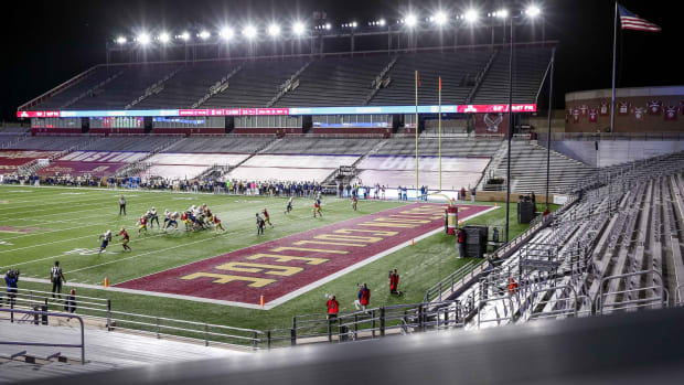 alumnistadium